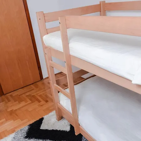 Διαμέρισμα Stan Na Dan Sa Garazom Andel *