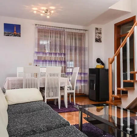 Διαμέρισμα Stan Na Dan Sa Garazom Andel *