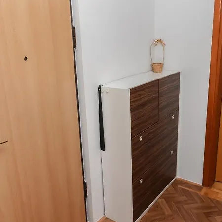 Διαμέρισμα Stan Na Dan Sa Garazom Andel *